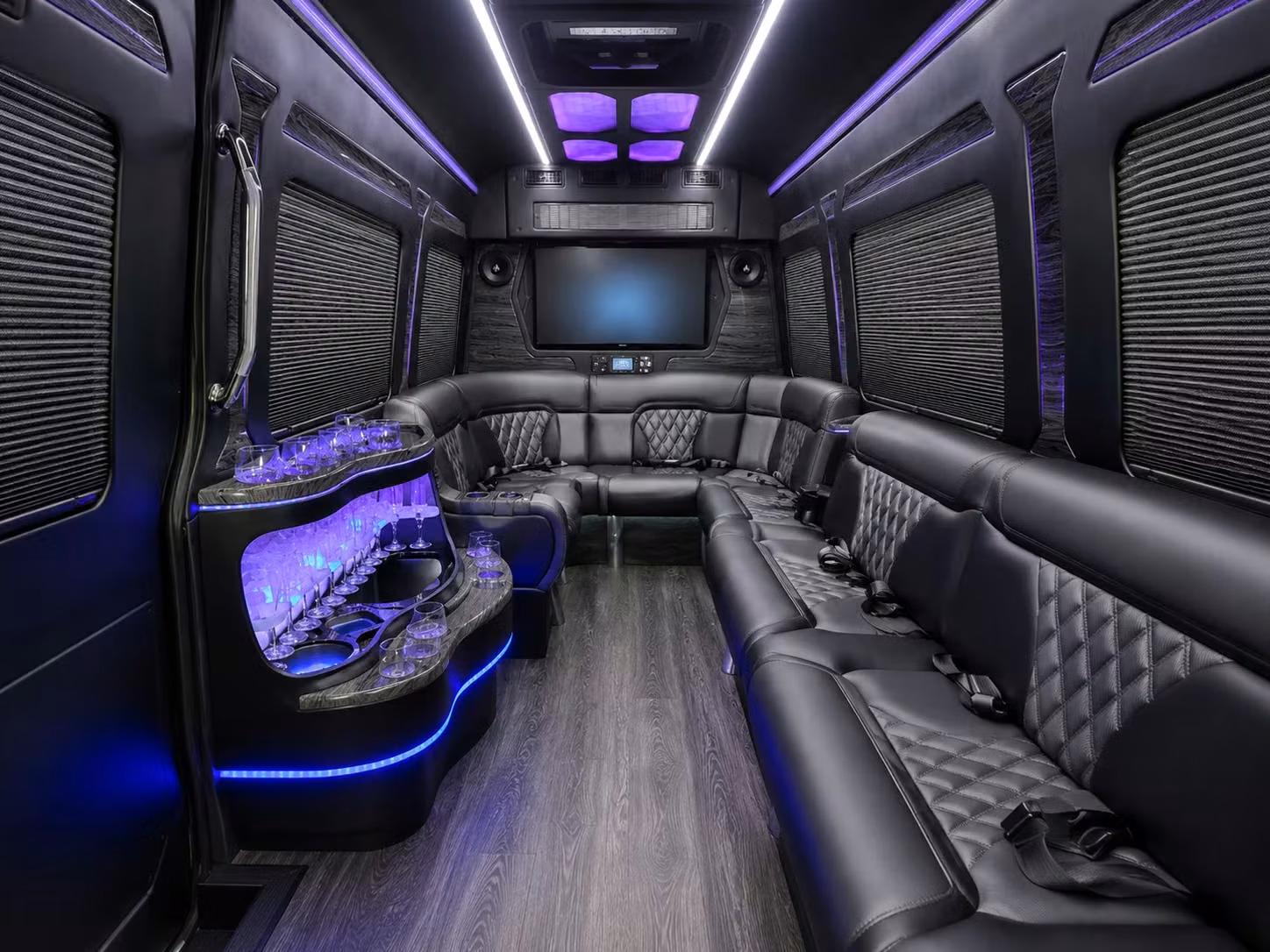 corporate and convention groups in dayton choose daytoncharterbus com for interstate transportation