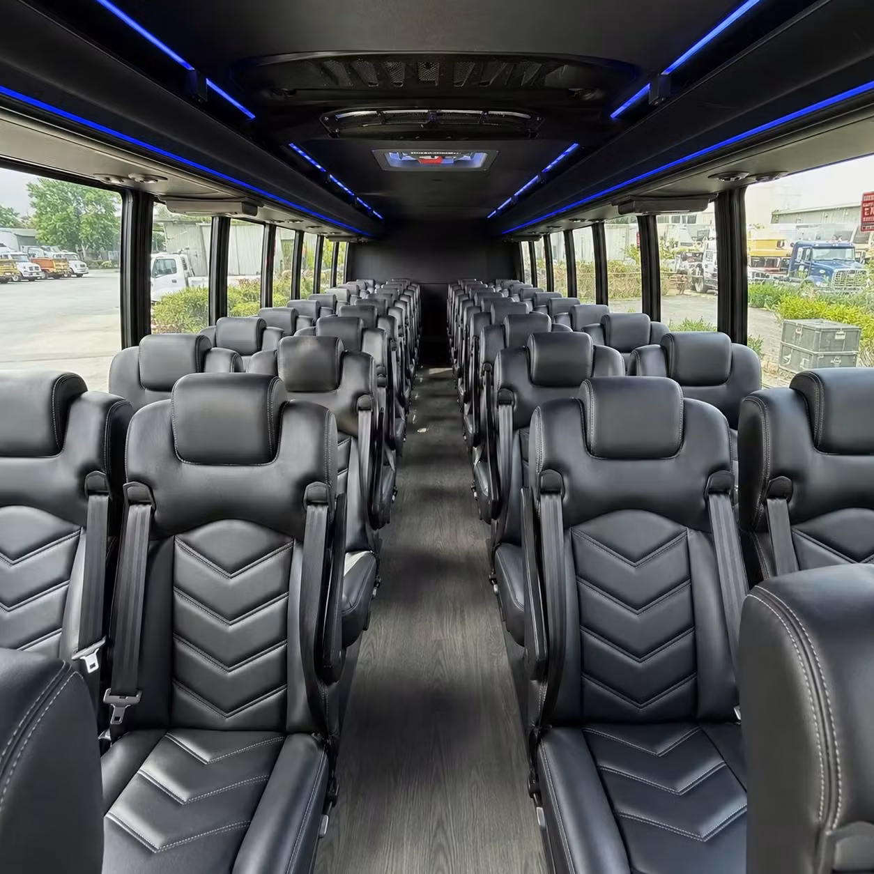 dayton 18 passenger minibus rental