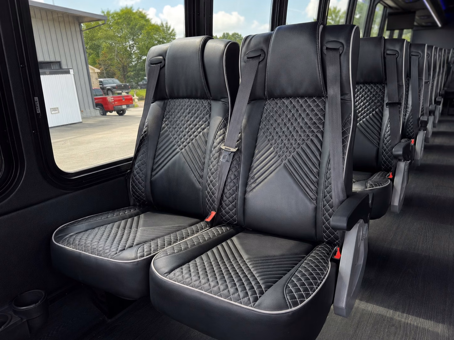 dayton high school prom venues are easy to reach with a party bus