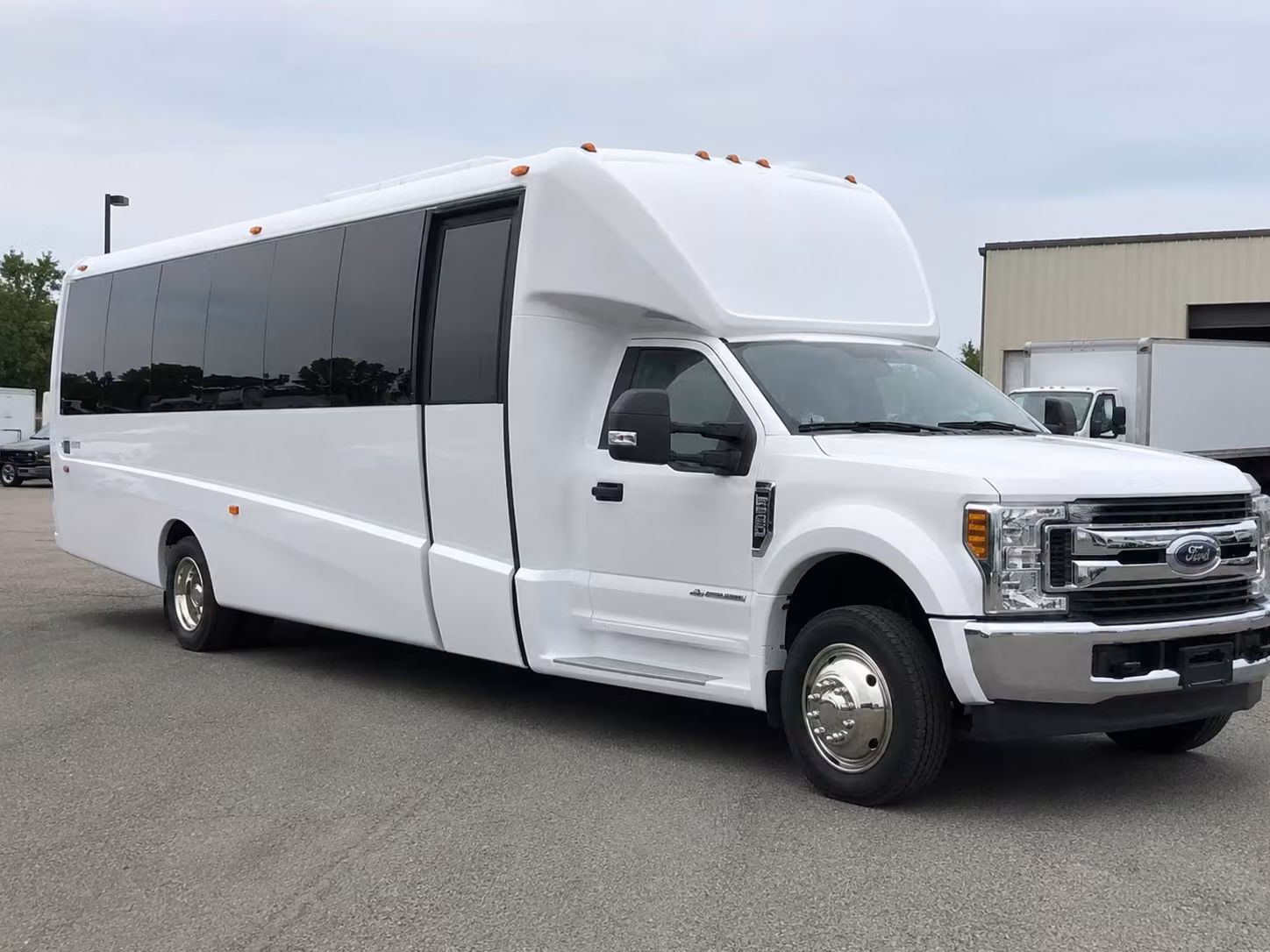 minibus rentals for dayton school groups visiting the boonshoft museum of discovery