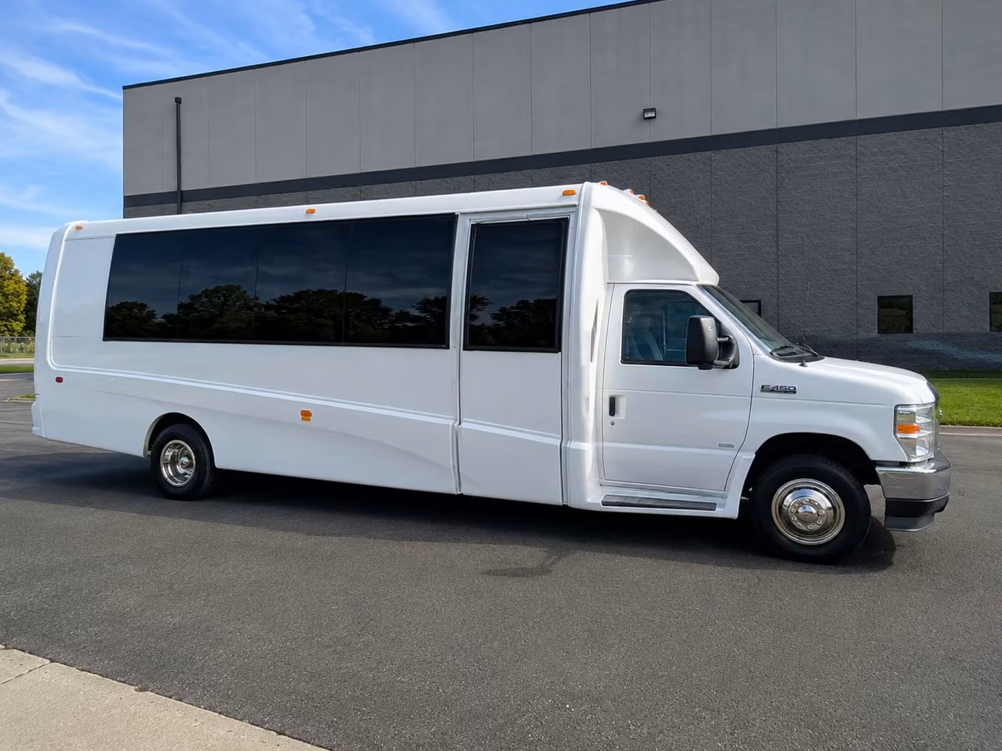 minibus rentals for dayton sunday morning shuttle services
